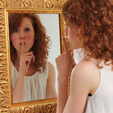 Portrait  travers un miroir